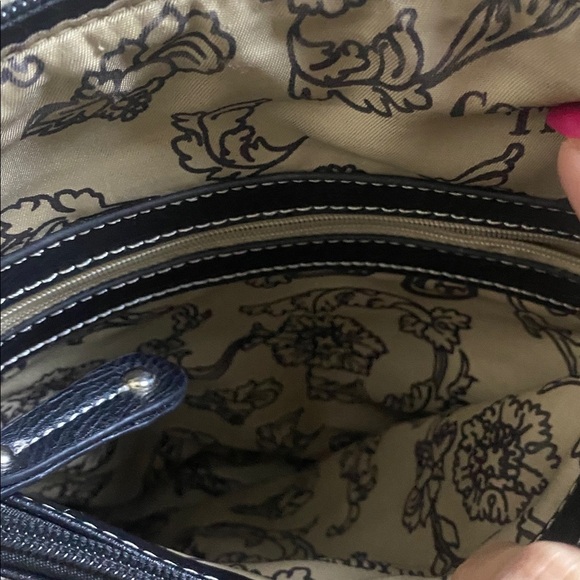 Cowgirl Trendy Camouflage Crossbody Bag with Embellished Cross 3 L Compartments - Picture 11 of 12